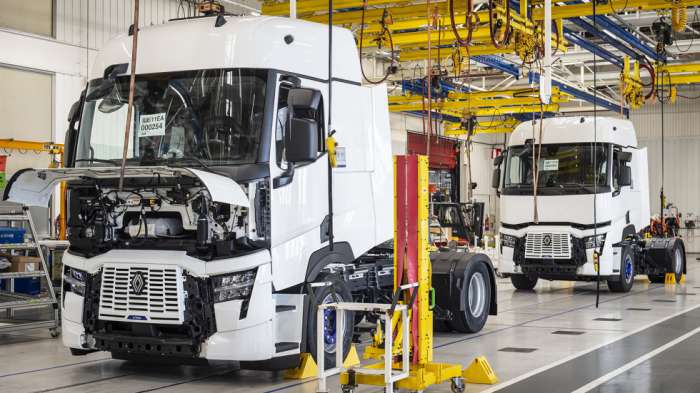 Έσβησαν 60 κεράκια σε εργοστάσιο της Renault Trucks στη Γαλλία!  